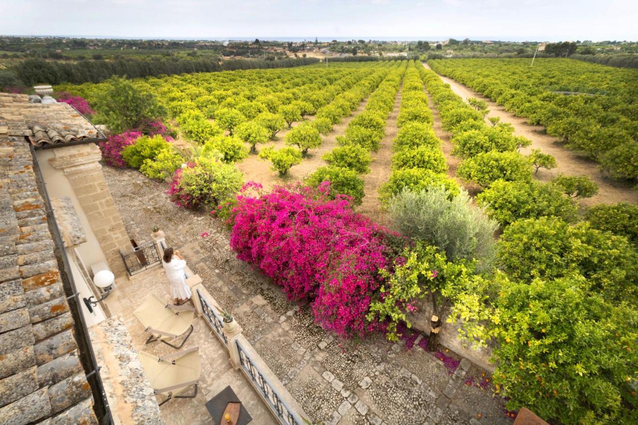 Hotel Villa Favorita Noto Exteriör bild