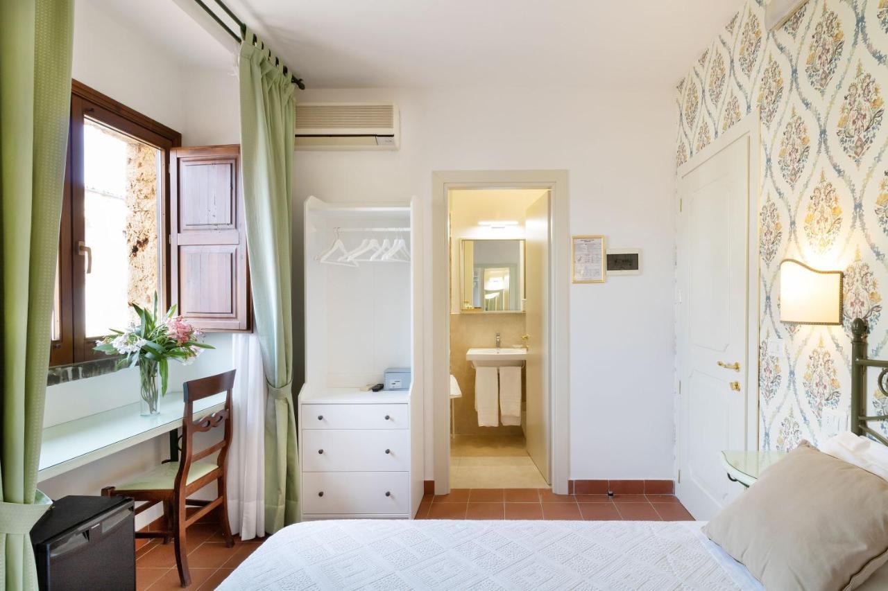 Hotel Villa Favorita Noto Exteriör bild