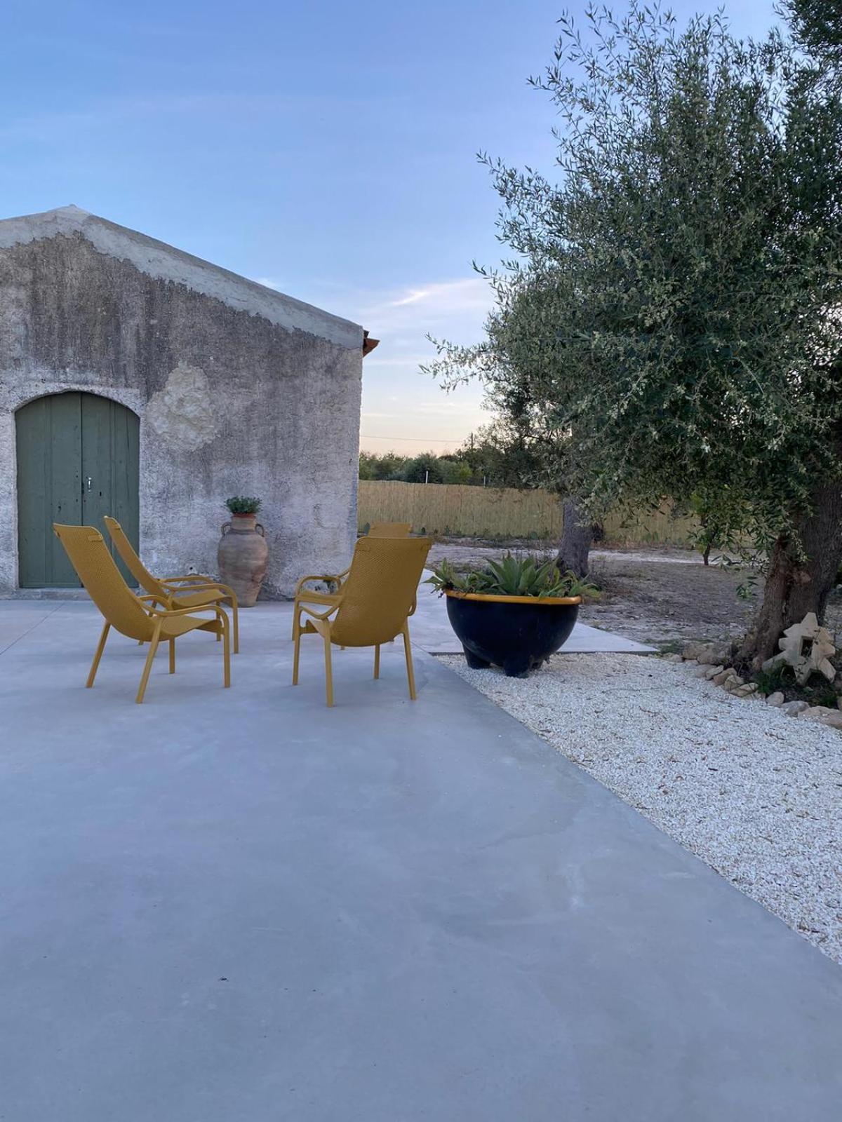 Hotel Villa Favorita Noto Exteriör bild
