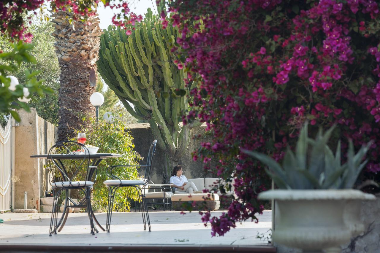 Hotel Villa Favorita Noto Exteriör bild