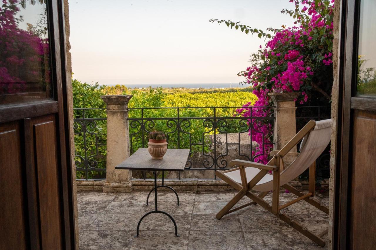Hotel Villa Favorita Noto Exteriör bild