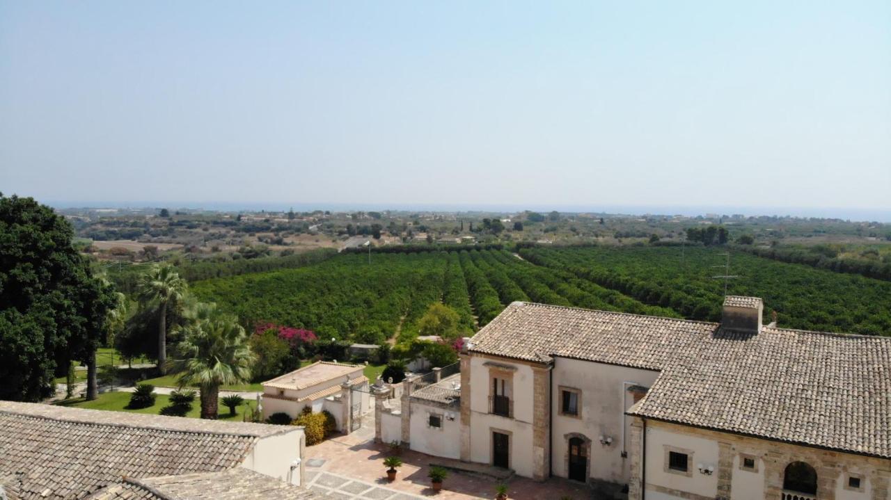 Hotel Villa Favorita Noto Exteriör bild